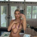 Lindsay Pelas / lindsay_227_6813d8130fee1.jpeg