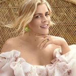 Busy Philipps_68499efd5db37.jpeg