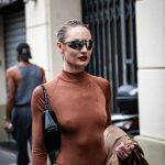 Candice Swanepoel Pokies In Milan (4 Photos)_6859279295780.jpeg