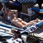 Jennifer Lopez Sexy In Bikini (11 Photos)_68592e137e072.jpeg