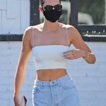 Kendall Jenner In A White Top And Trendy Blue Jeans (11 Photos)_685949d15daed.jpeg