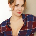 Rylsky Art model Diana Jam stripping out of her jean shorts_685a991b27dc9.jpeg