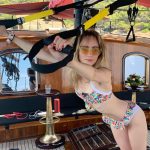 Suki Waterhouse The Fappening Sexy (29 Photos and 2 Videos)_6859552d4c150.jpeg