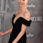 Yvonne Strahovski Sexy At The Handmaid’s Tale Premiere (10 Photos)_6859249bb0ca2.jpeg