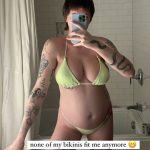 Ireland Baldwin Looks Sexy In A Bikini During Pregnancy (5 Photos)_6864462371988.jpeg