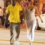 Nicole Murphy is Spotted Arm in Arm with a Mystery Men After Dining at Drakes (45 Photos)_687129c7b20bb.webp